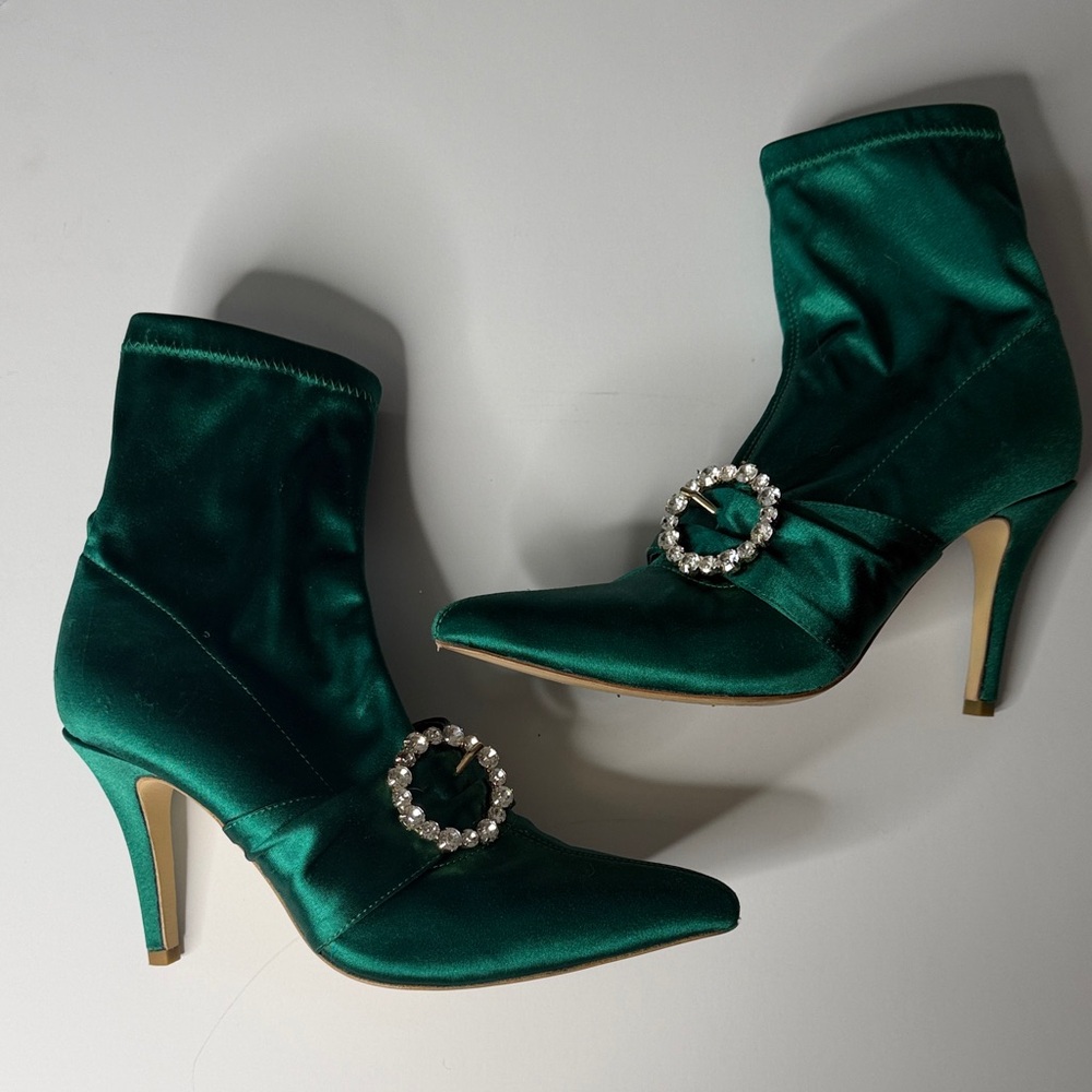 RAYE Bette Satin Ankle Boots in Green Size 8